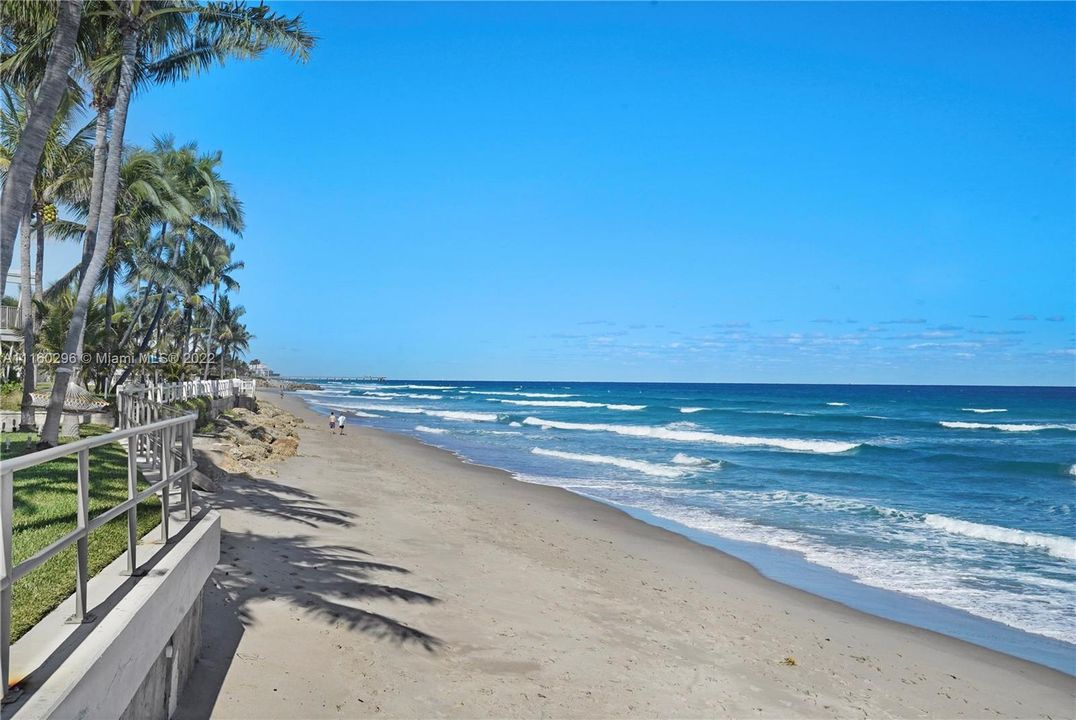 最近售出: $895,000 (3 贝兹, 2 浴室, 1740 平方英尺)