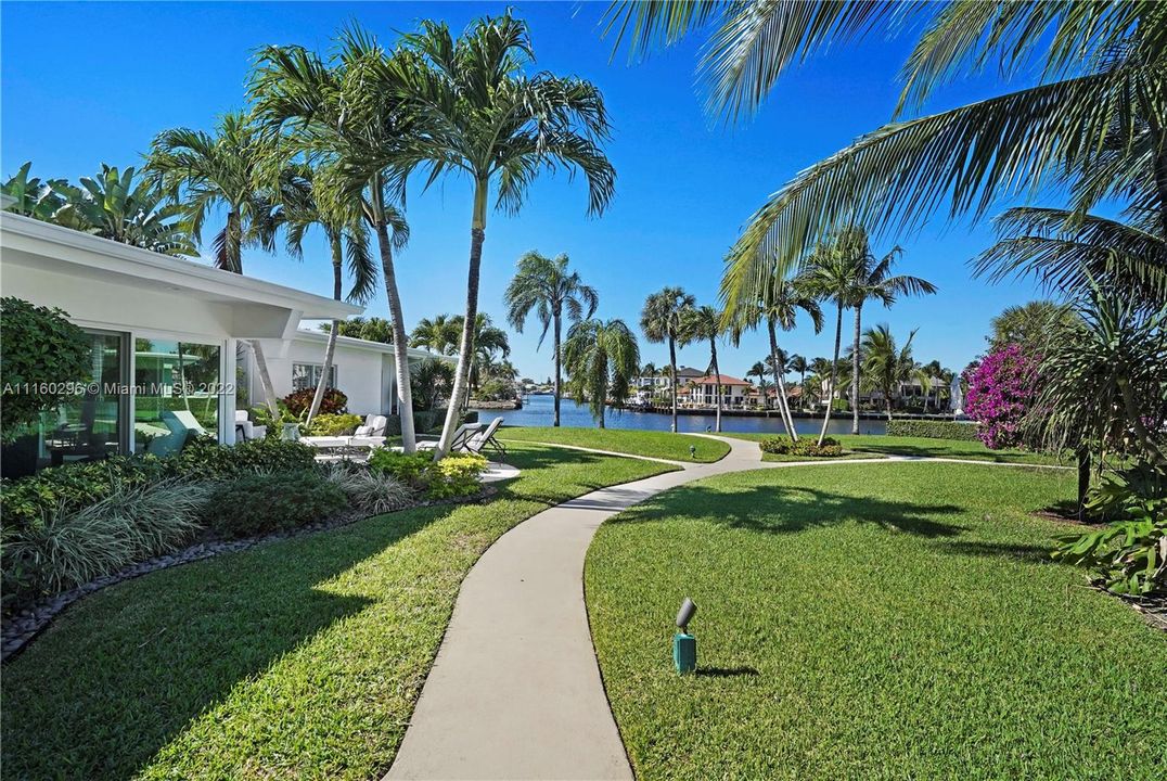 最近售出: $895,000 (3 贝兹, 2 浴室, 1740 平方英尺)