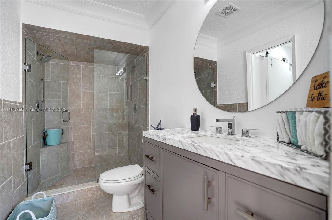 最近售出: $895,000 (3 贝兹, 2 浴室, 1740 平方英尺)