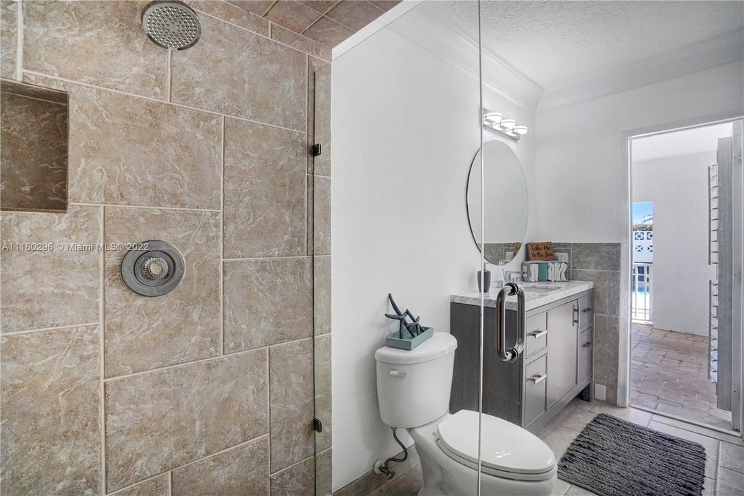 最近售出: $895,000 (3 贝兹, 2 浴室, 1740 平方英尺)