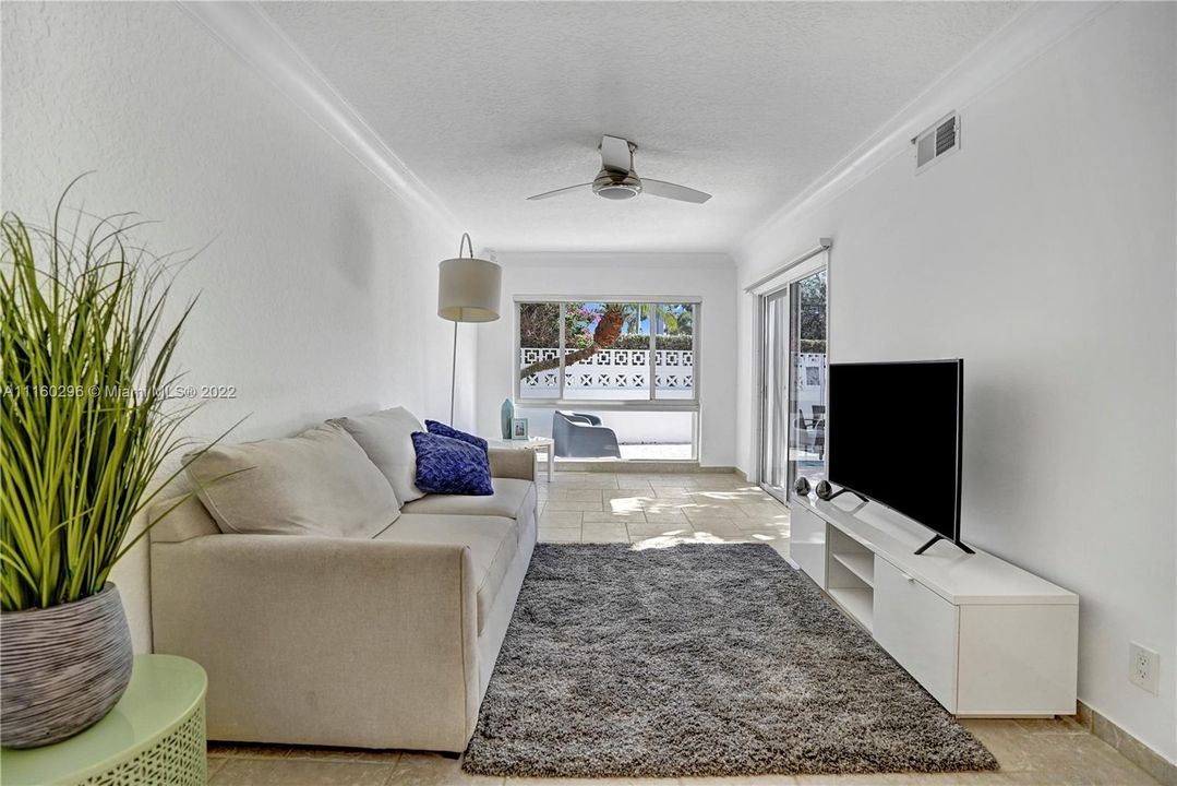 最近售出: $895,000 (3 贝兹, 2 浴室, 1740 平方英尺)