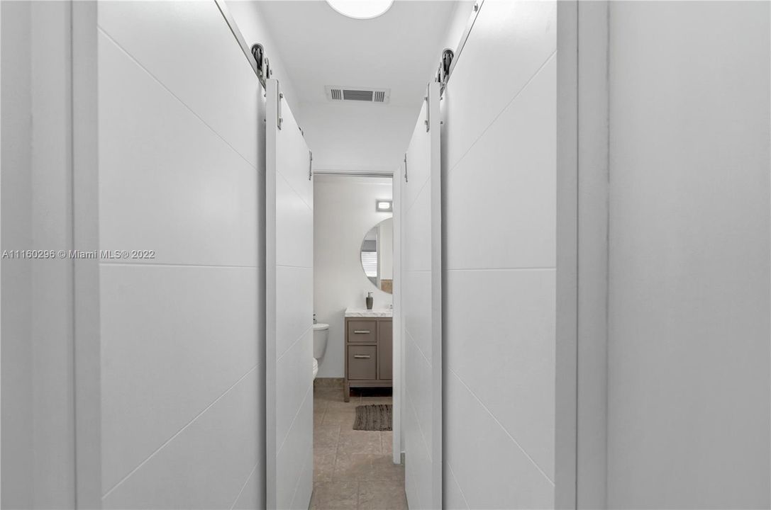 最近售出: $895,000 (3 贝兹, 2 浴室, 1740 平方英尺)