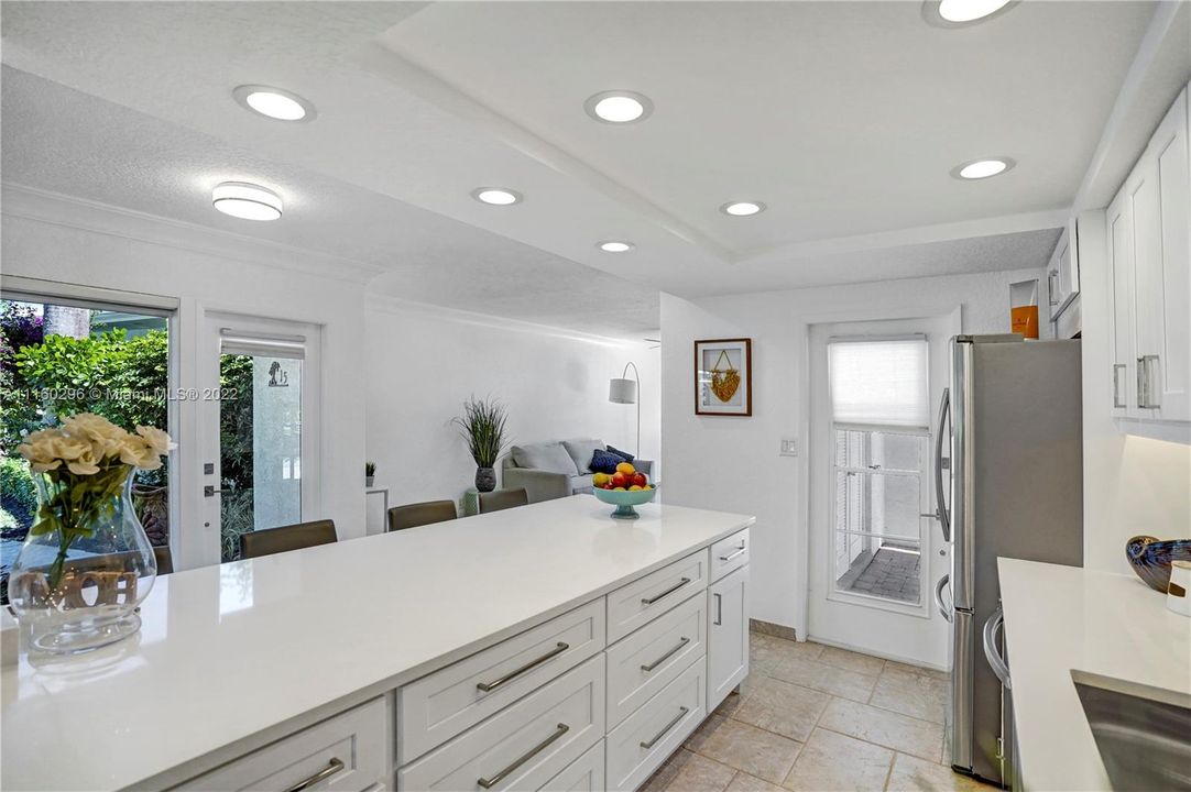 最近售出: $895,000 (3 贝兹, 2 浴室, 1740 平方英尺)