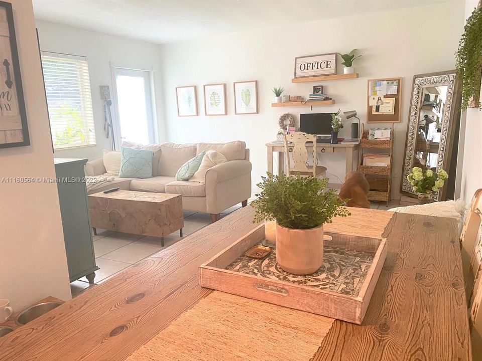 Recently Rented: $1,825 (1 beds, 1 baths, 680 Square Feet)