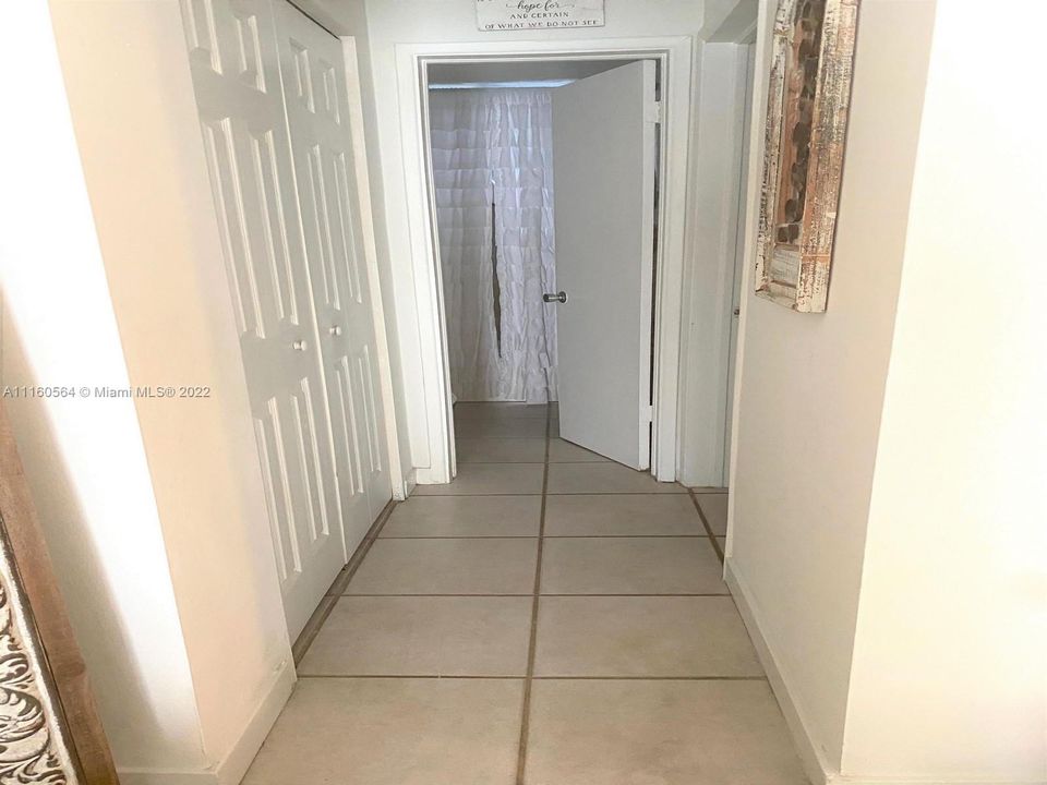 Recently Rented: $1,825 (1 beds, 1 baths, 680 Square Feet)