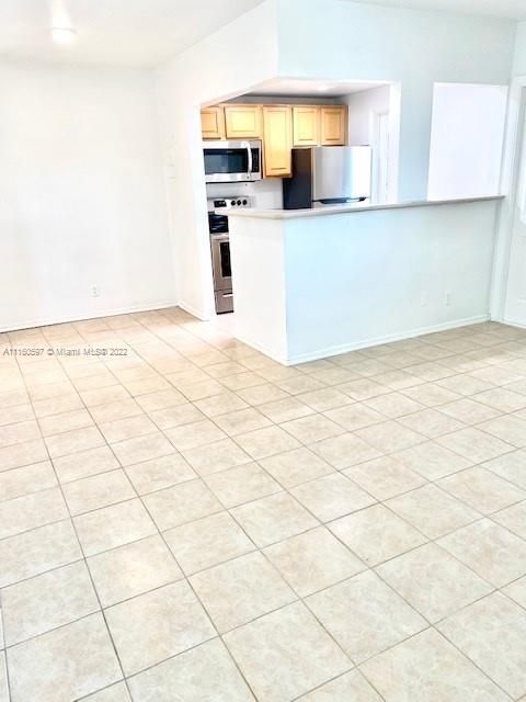 Recently Rented: $1,650 (1 beds, 1 baths, 580 Square Feet)