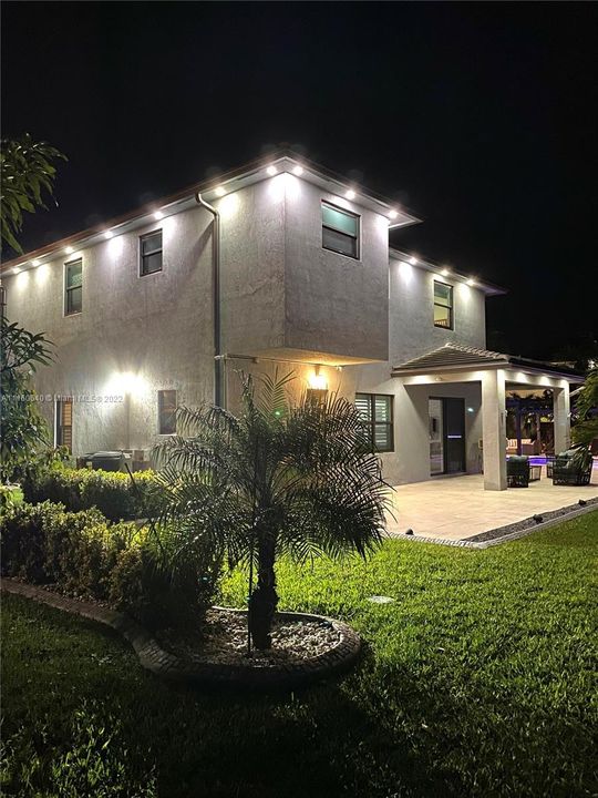 Recently Sold: $925,000 (4 beds, 3 baths, 2847 Square Feet)