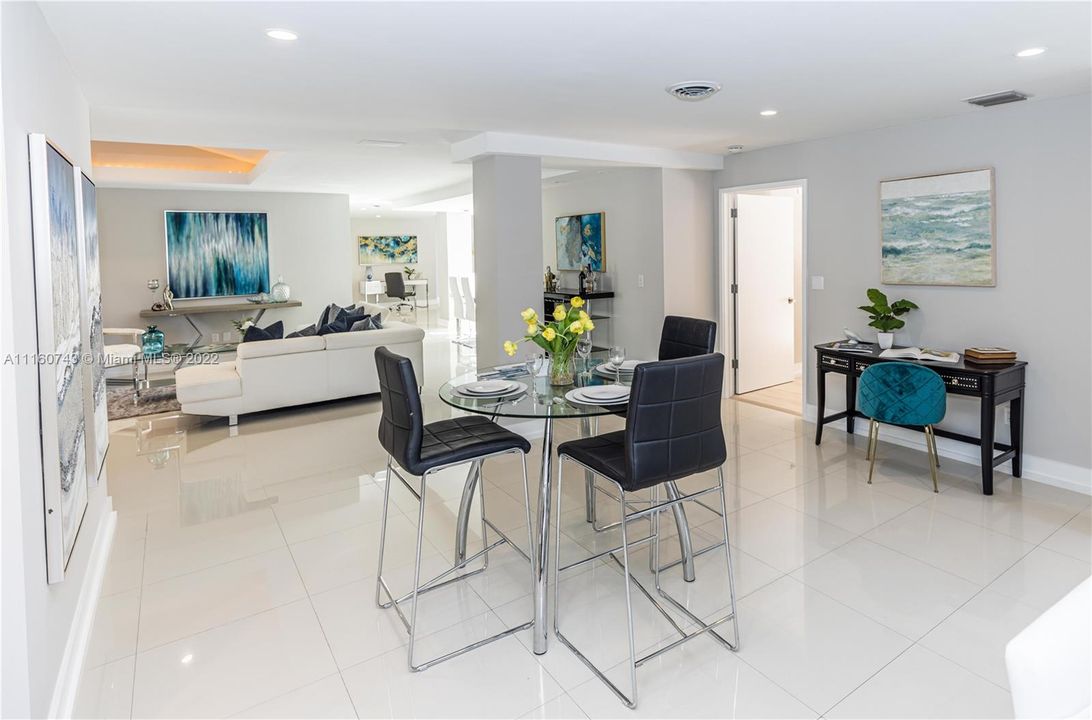 Recently Sold: $2,690,000 (3 beds, 3 baths, 3407 Square Feet)