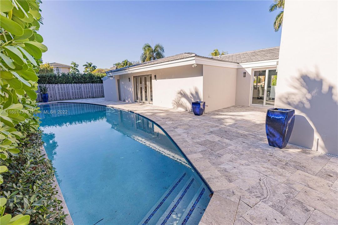 Recently Sold: $2,690,000 (3 beds, 3 baths, 3407 Square Feet)