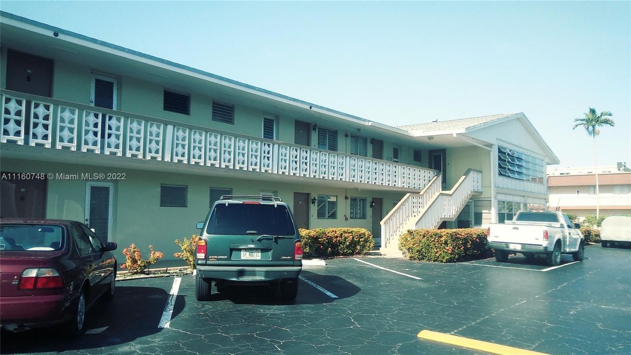 Recently Rented: $1,500 (2 beds, 2 baths, 800 Square Feet)