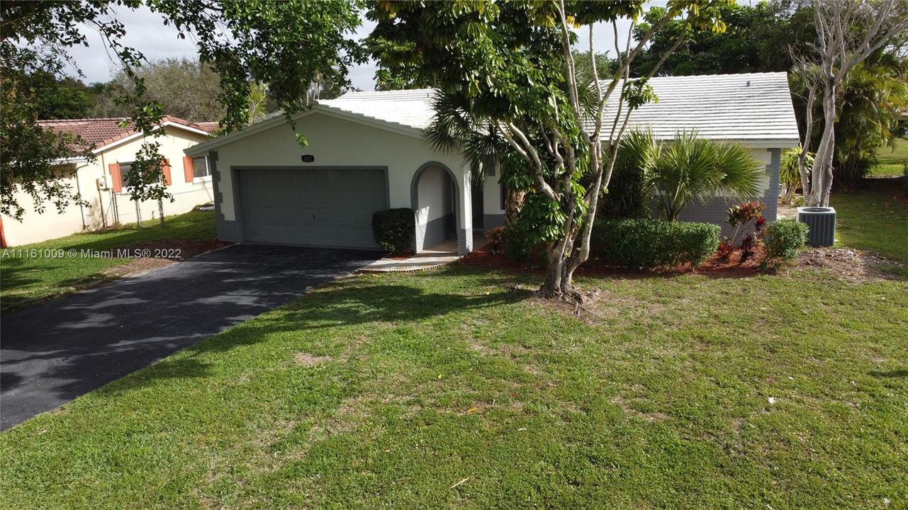 最近售出: $529,900 (3 贝兹, 2 浴室, 1670 平方英尺)