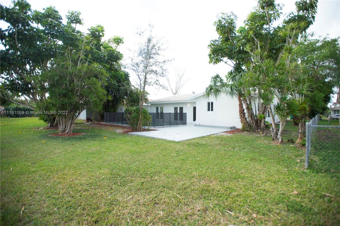 最近售出: $529,900 (3 贝兹, 2 浴室, 1670 平方英尺)