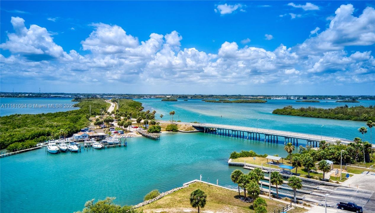 Recientemente alquilado: $5,900 (3 camas, 3 baños, 2833 Pies cuadrados)