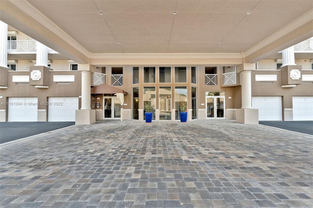 Recientemente alquilado: $5,900 (3 camas, 3 baños, 2833 Pies cuadrados)