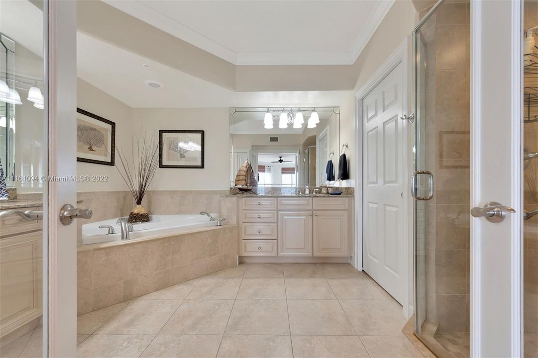 Recientemente alquilado: $5,900 (3 camas, 3 baños, 2833 Pies cuadrados)