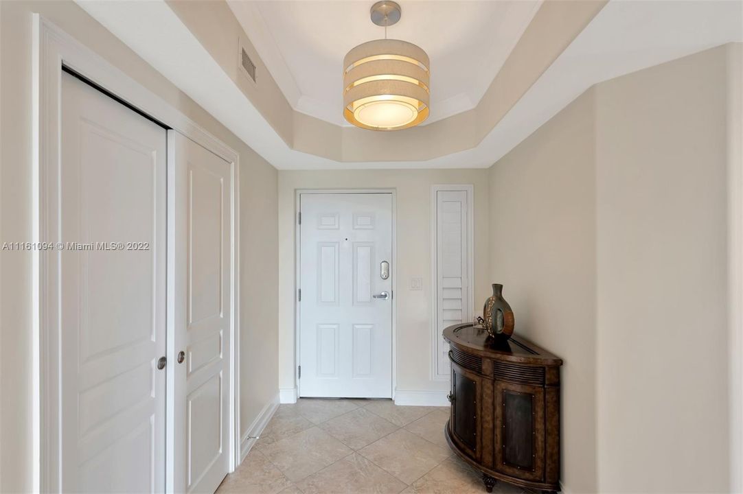 Recientemente alquilado: $5,900 (3 camas, 3 baños, 2833 Pies cuadrados)