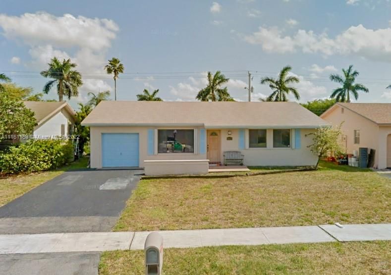 Recently Sold: $399,999 (3 beds, 2 baths, 1426 Square Feet)