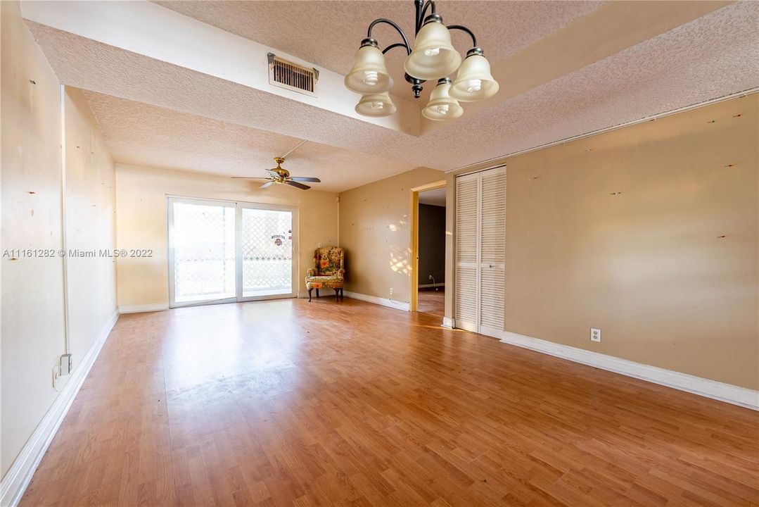 最近售出: $145,000 (2 贝兹, 2 浴室, 1020 平方英尺)