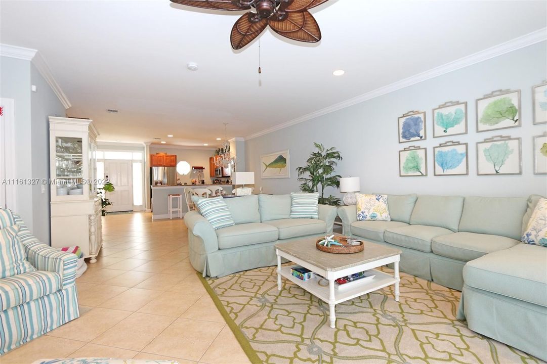 Recently Sold: $1,200,000 (3 beds, 2 baths, 1600 Square Feet)