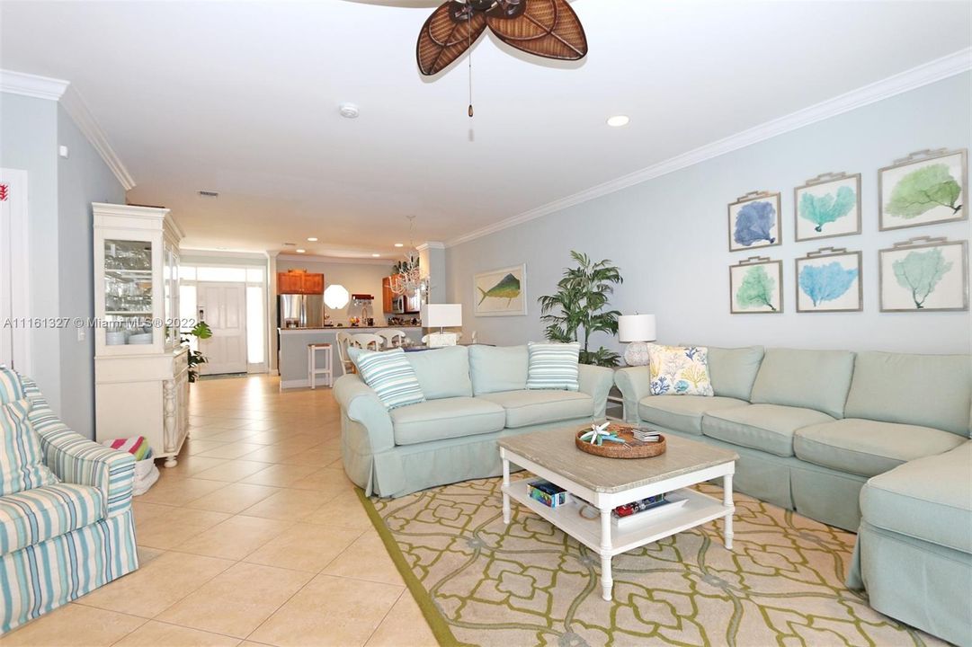 Recently Sold: $1,200,000 (3 beds, 2 baths, 1600 Square Feet)