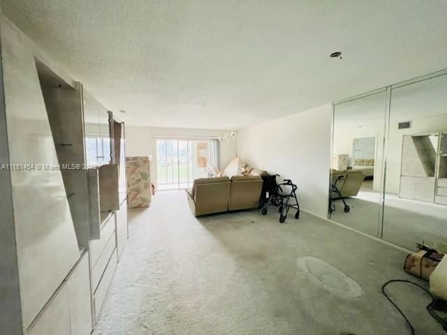 Recently Sold: $160,000 (2 beds, 2 baths, 1192 Square Feet)