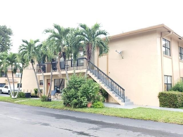 Recently Sold: $257,000 (2 beds, 2 baths, 750 Square Feet)