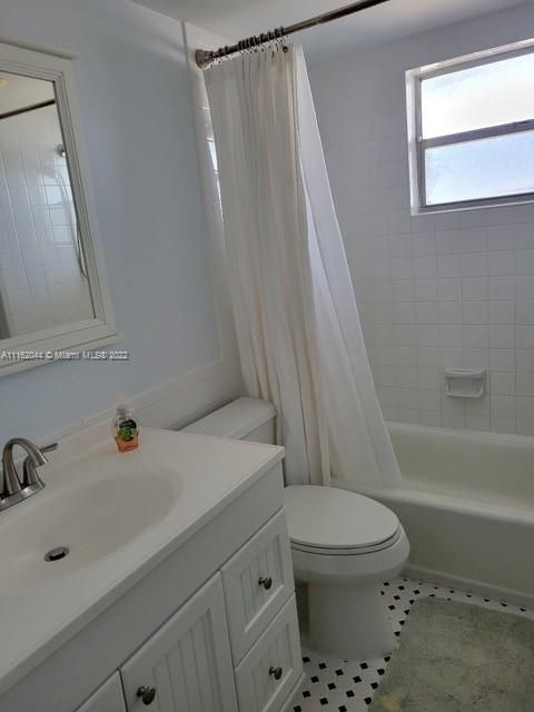 Recently Sold: $189,900 (1 beds, 1 baths, 997 Square Feet)