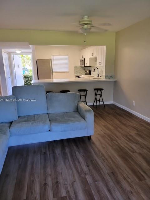 Recently Sold: $189,900 (1 beds, 1 baths, 997 Square Feet)