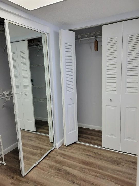 Recently Sold: $189,900 (1 beds, 1 baths, 997 Square Feet)