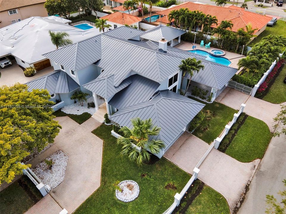 Recently Sold: $1,325,000 (5 beds, 5 baths, 4374 Square Feet)