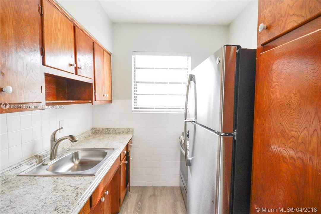 Recently Rented: $1,400 (0 beds, 1 baths, 600 Square Feet)