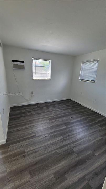 Recently Rented: $1,450 (1 beds, 1 baths, 500 Square Feet)