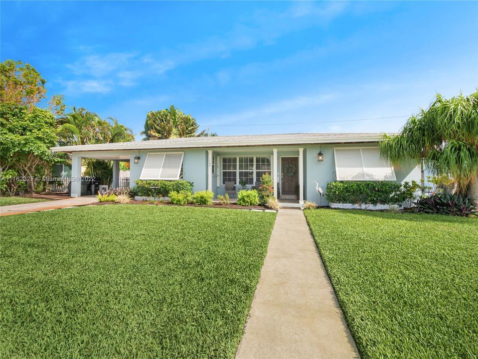 Recently Sold: $679,000 (3 beds, 2 baths, 1381 Square Feet)