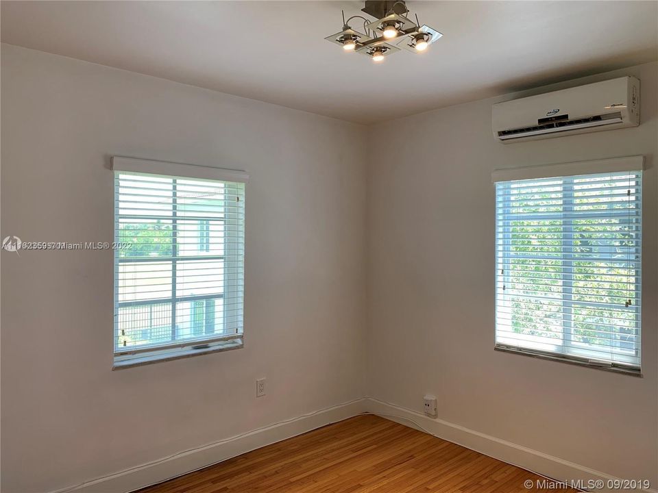 Recently Rented: $2,000 (1 beds, 1 baths, 675 Square Feet)