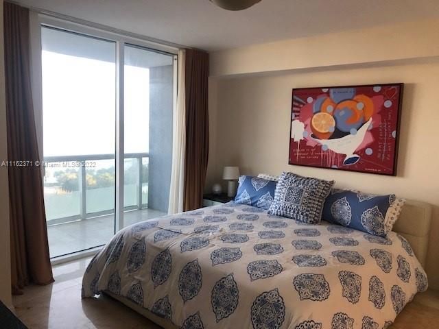 最近租的: $4,500 (2 贝兹, 2 浴室, 1357 平方英尺)