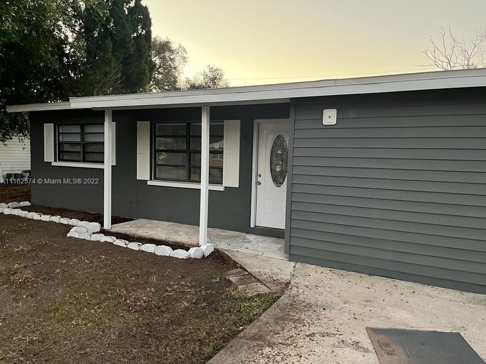 Exterior Front O