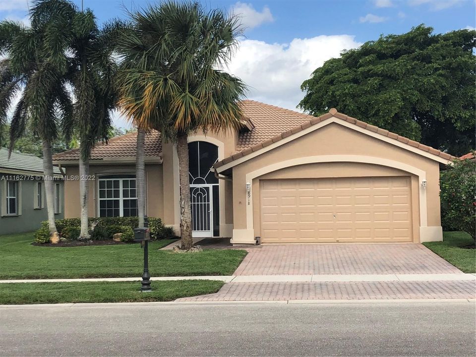 Recently Sold: $499,995 (3 beds, 2 baths, 2117 Square Feet)