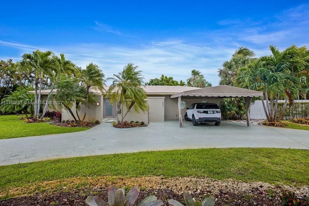 Recently Sold: $1,200,000 (5 beds, 3 baths, 4446 Square Feet)