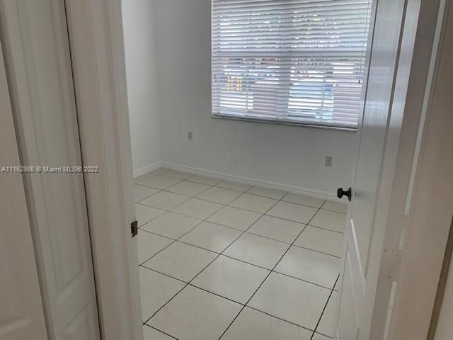 Recently Rented: $2,450 (3 beds, 2 baths, 1260 Square Feet)