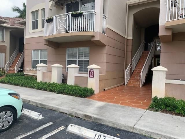 Recently Rented: $2,450 (3 beds, 2 baths, 1260 Square Feet)