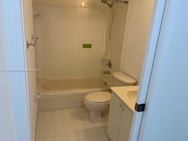 Recently Rented: $2,450 (3 beds, 2 baths, 1260 Square Feet)