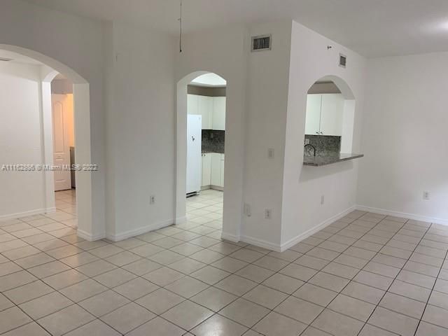 Recently Rented: $2,450 (3 beds, 2 baths, 1260 Square Feet)