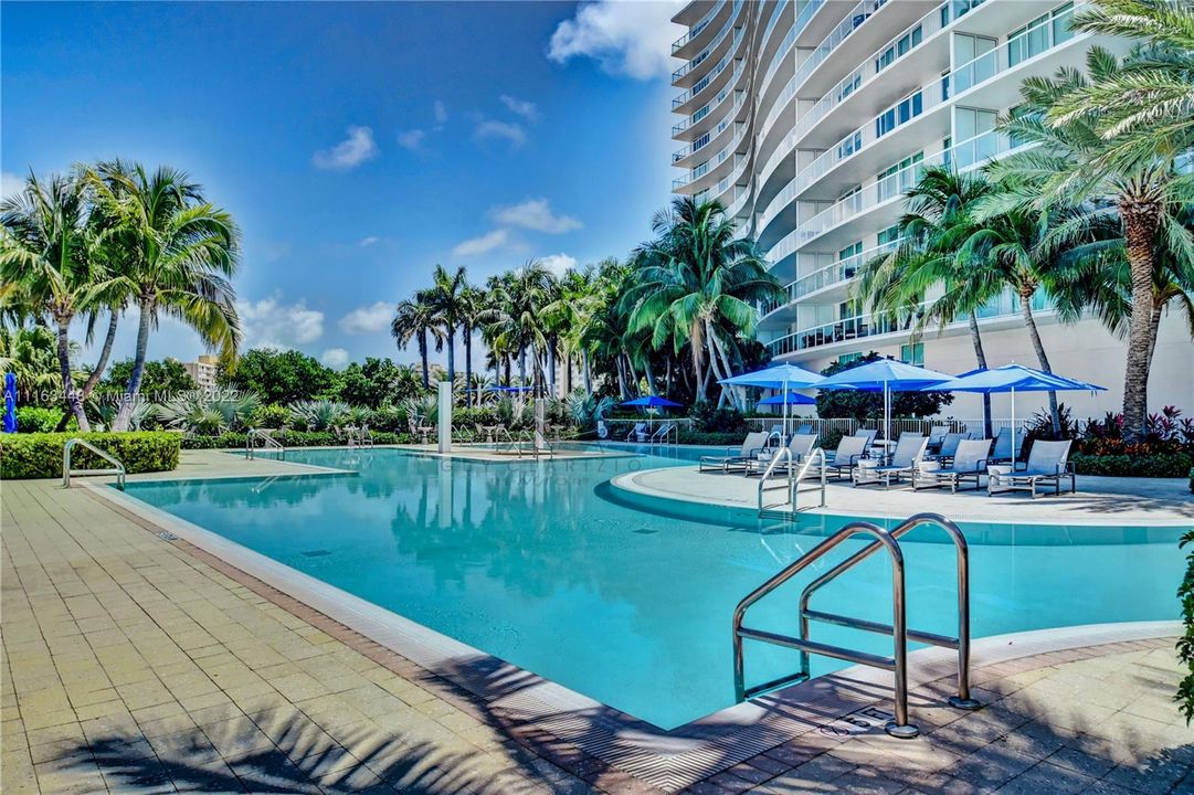 The Plaza at Oceanside - Exterior Pool