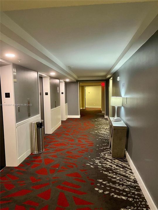 Recently Sold: $180,000 (1 beds, 1 baths, 548 Square Feet)