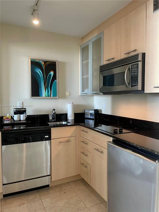 Recently Sold: $180,000 (1 beds, 1 baths, 548 Square Feet)
