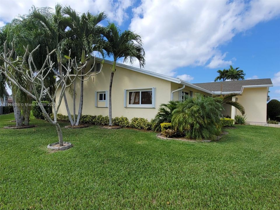 Recently Sold: $500,000 (3 beds, 2 baths, 2158 Square Feet)