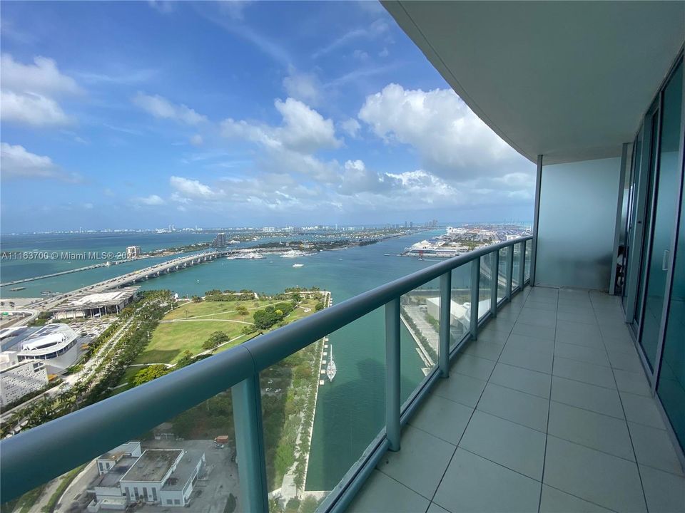 最近租的: $4,500 (2 贝兹, 2 浴室, 1318 平方英尺)