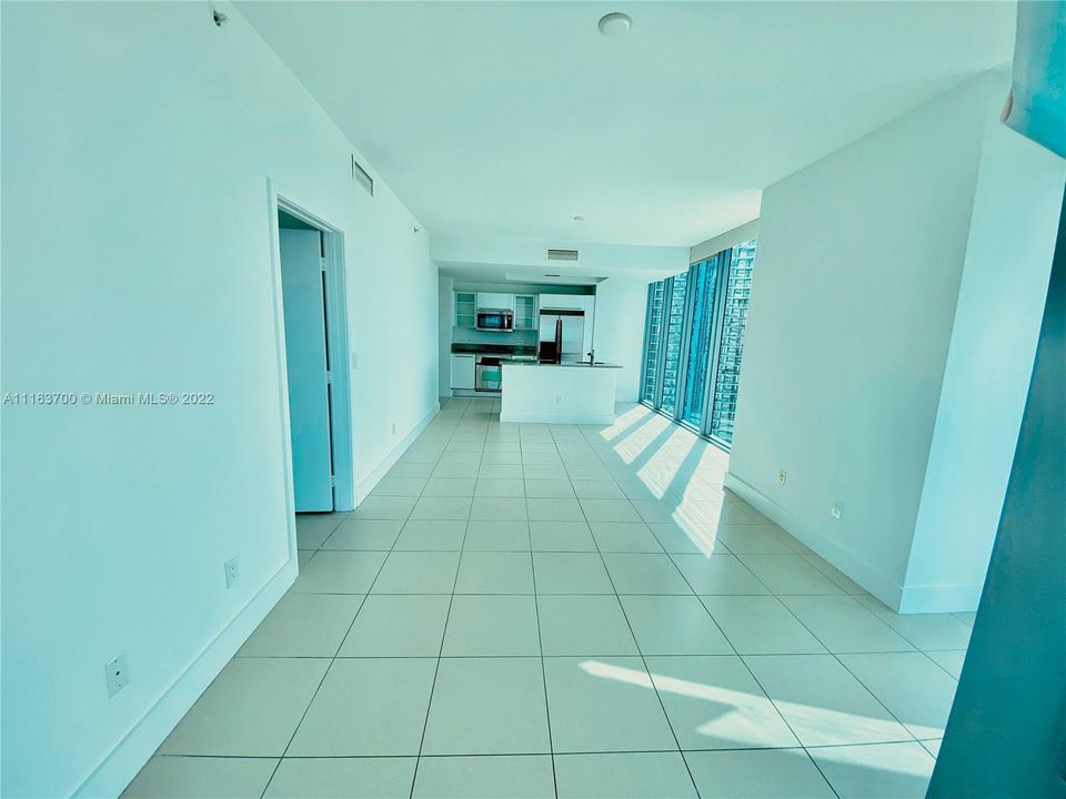 最近租的: $4,500 (2 贝兹, 2 浴室, 1318 平方英尺)