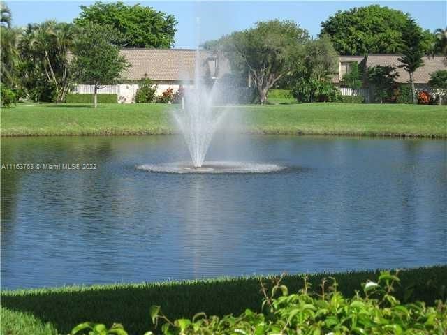 Lake & Fountain