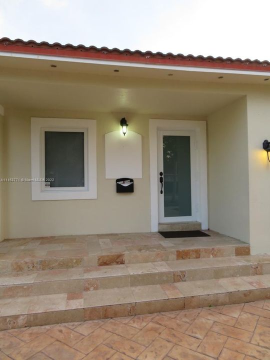 最近租的: $4,000 (3 贝兹, 3 浴室, 1700 平方英尺)